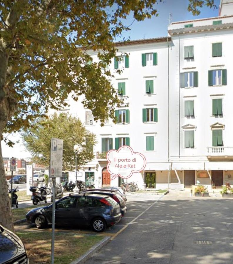 Il Porto Di Ale E Kat Hotel Ливорно Екстериор снимка