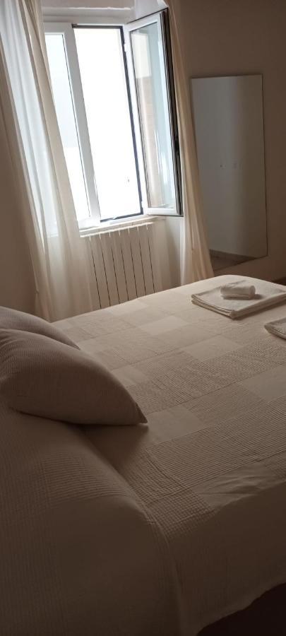 Il Porto Di Ale E Kat Hotel Ливорно Екстериор снимка